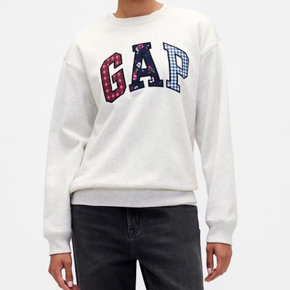 NWT GAP LOGO WOMENS Pale Heather Gray Crewneck Sweatshirt, Size: Medium - Picture 3 of 3